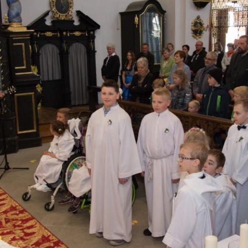Vor dem Altar