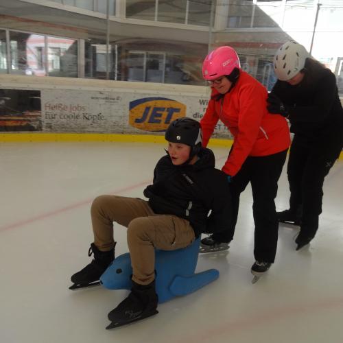 Eislaufen mit der Outdoorgruppe
