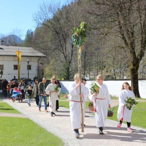 Einzug in die Kirche