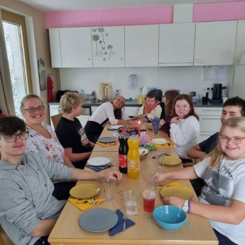 Gemeinsam am Tisch
