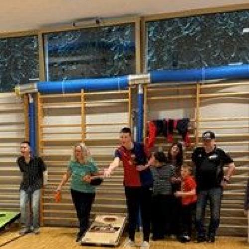 CORNHOLE – Training 