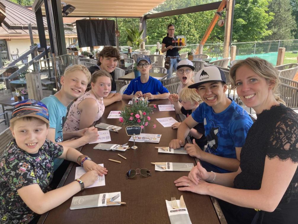Pizza essen mit der 3b